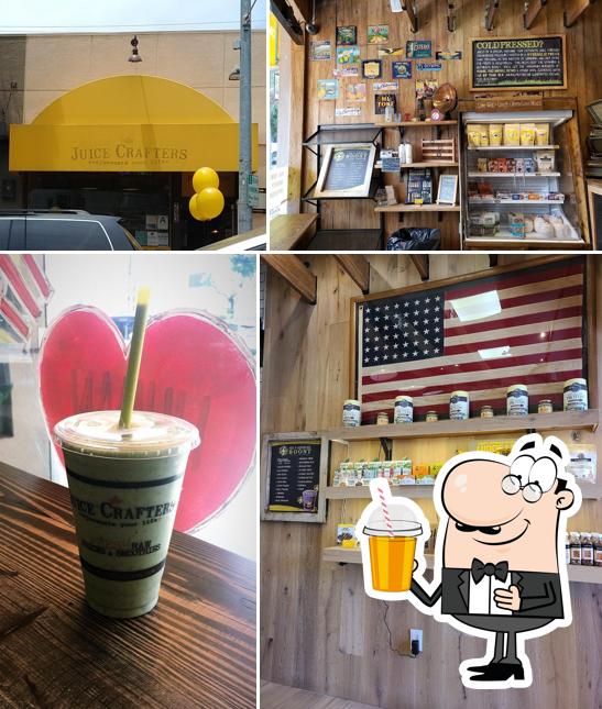 Juice Crafters Beverly Hills, 293 S Robertson Blvd in Beverly Hills