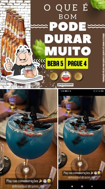 Prove uma bebida do menu