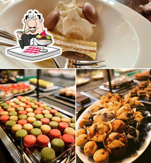 "Restaurant Festijn Culinair "All you can eat", Mediterranean dishes" предлагает большой выбор десертов