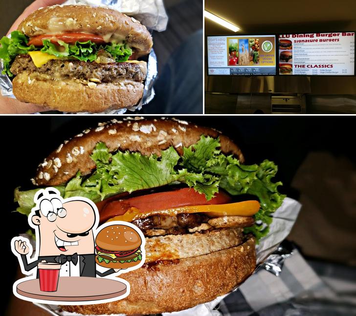 Get a burger at Campus Cafetería