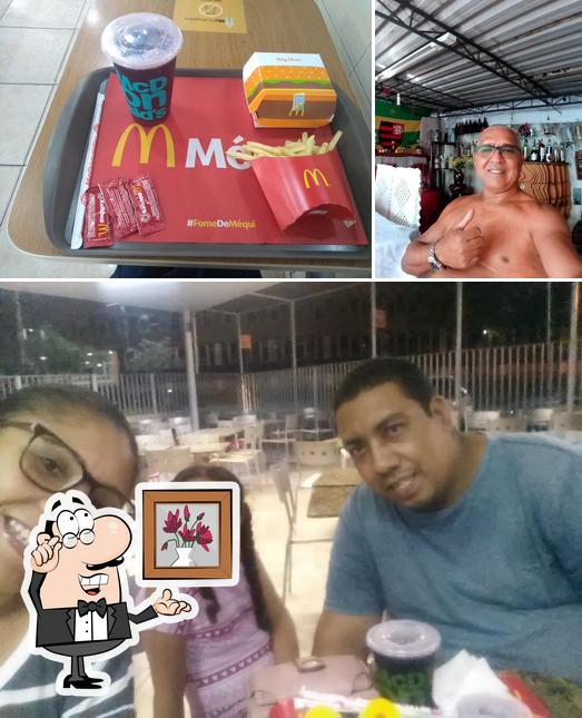 Confira a ilustração ilustrando interior e cerveja no MC Donald's