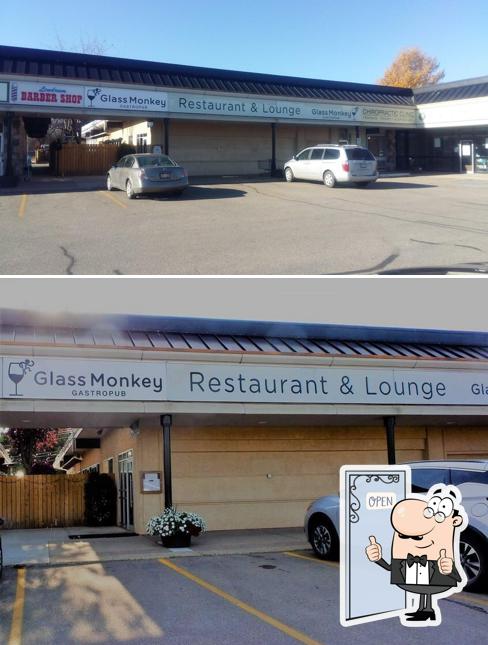 Взгляните на изображение паба и бара "The Glass Monkey"