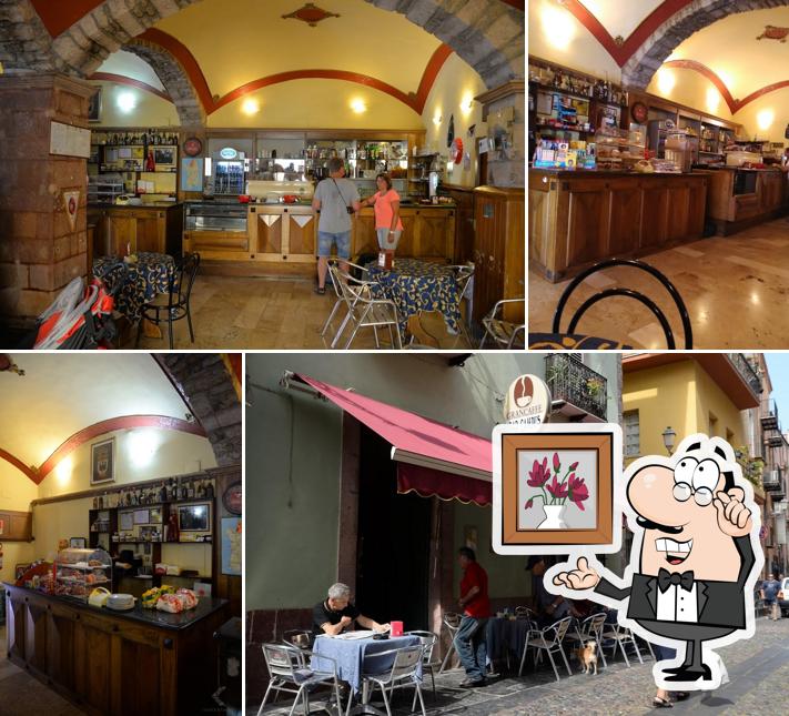 Dai un'occhiata agli interni di Bar Campus
