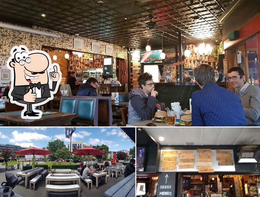 The Lumsden Free House in Auckland Restaurant menu and reviews
