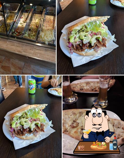 Mangez un sandwich à Antalya Grill