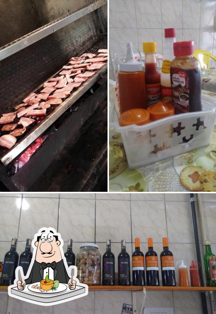 A imagem da comida e álcool no Espetinhos Gatitos