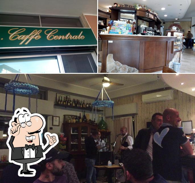 Vérifiez la photo représentant la intérieur et comptoir de bar concernant Caffè Centrale