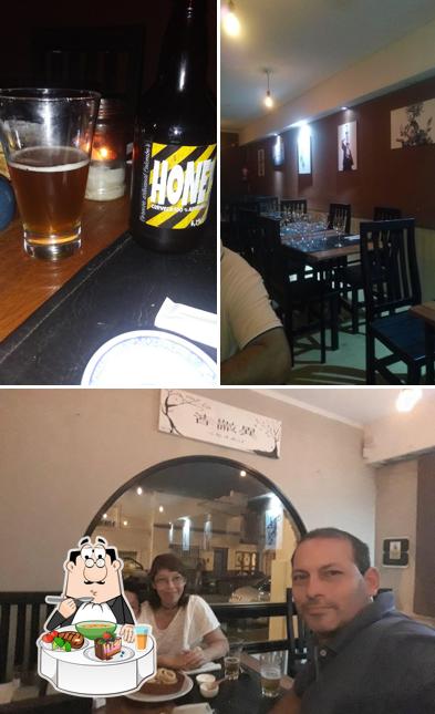 Это фото, где изображены столики и пиво в Restaurante Hereje
