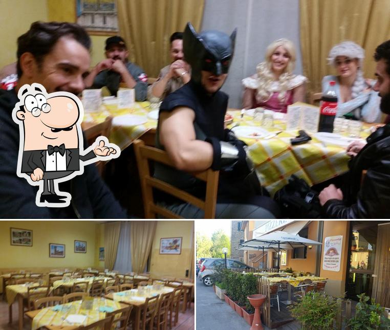 L'intérieur de Pizzeria "Da Andrea"