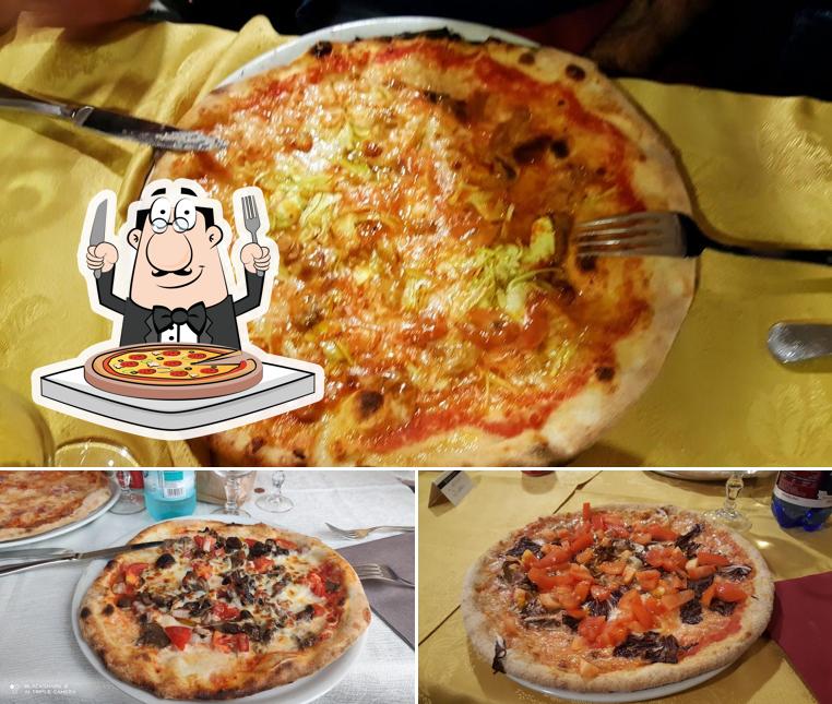 Scegli tra le svariate varianti di pizza