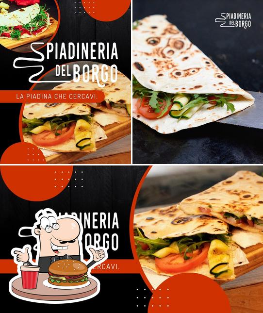 Prova un hamburger a Piadineria Del Borgo