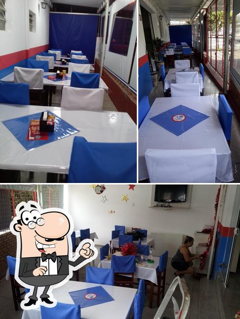 O interior do Cascata Pizza