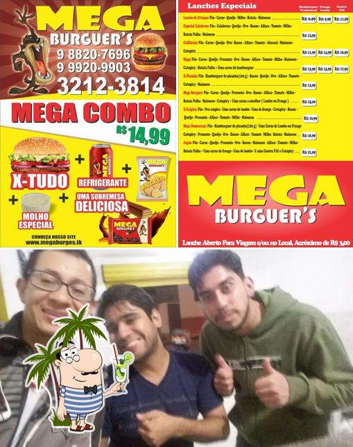 Here's a photo of megaburgers-lanchonete-varginha/mg