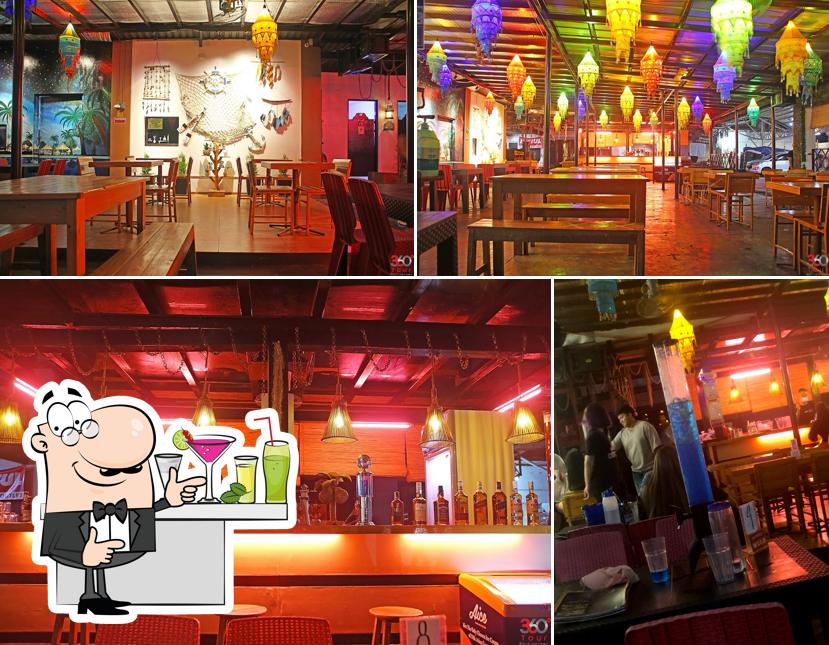 Hippers Bar and Resto Marikina is distinguished by bar counter and interior