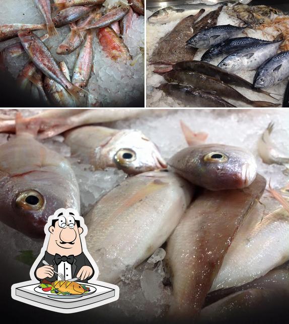 Antico gusto del mare serve un menu per gli amanti del pesce