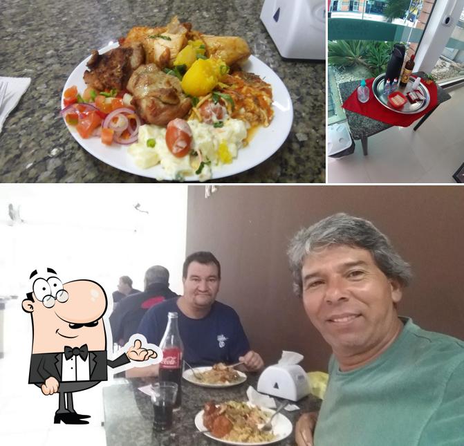 Entre diversos coisas, interior e comida podem ser encontrados no Dona Bina Restaurante