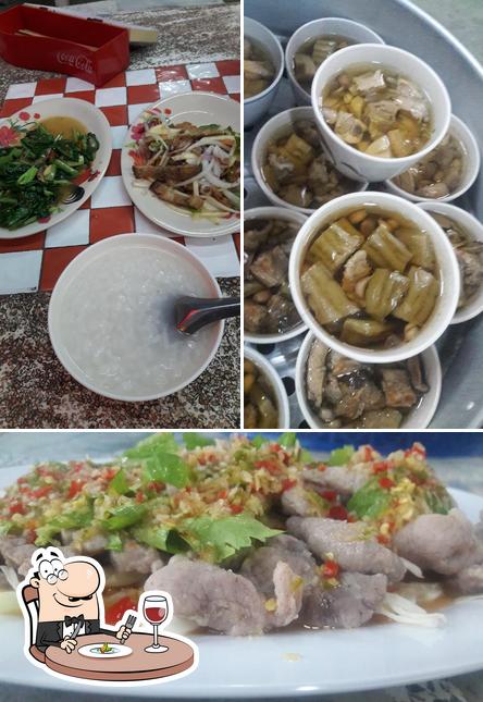 Еда в "Kan Eng Potchana"