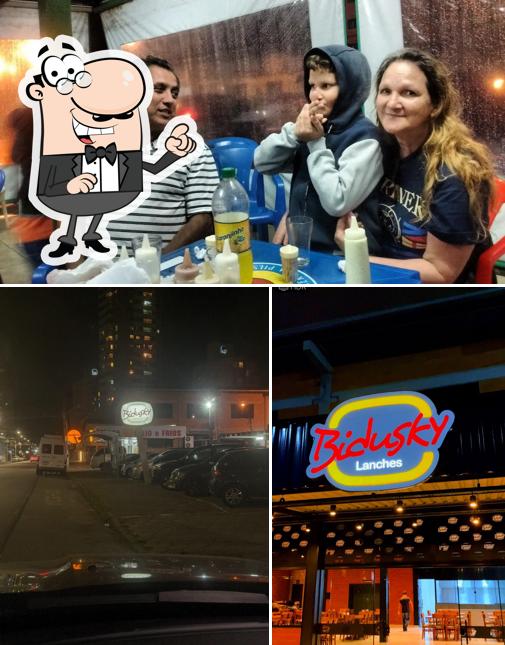 Veja imagens do exterior do Bidusky Lanches
