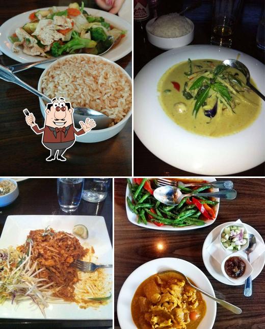 Mango Thai Cuisine & Bar in SeaTac Restaurant menu and reviews