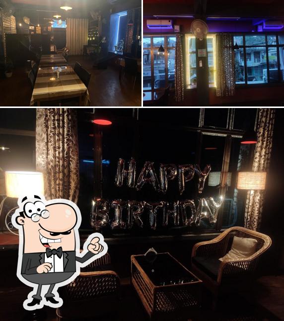 Check out how B cafe looks inside