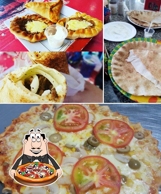 Experimente pizza no Restaurante Árabe Casa Da Esfiha Beirute