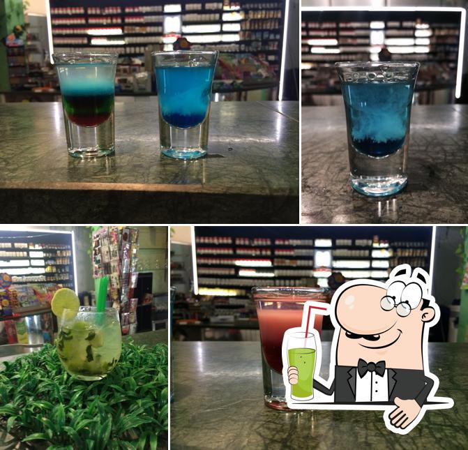 Green Bar Ar Pigneto Rome offre un'ampia gamma di drink