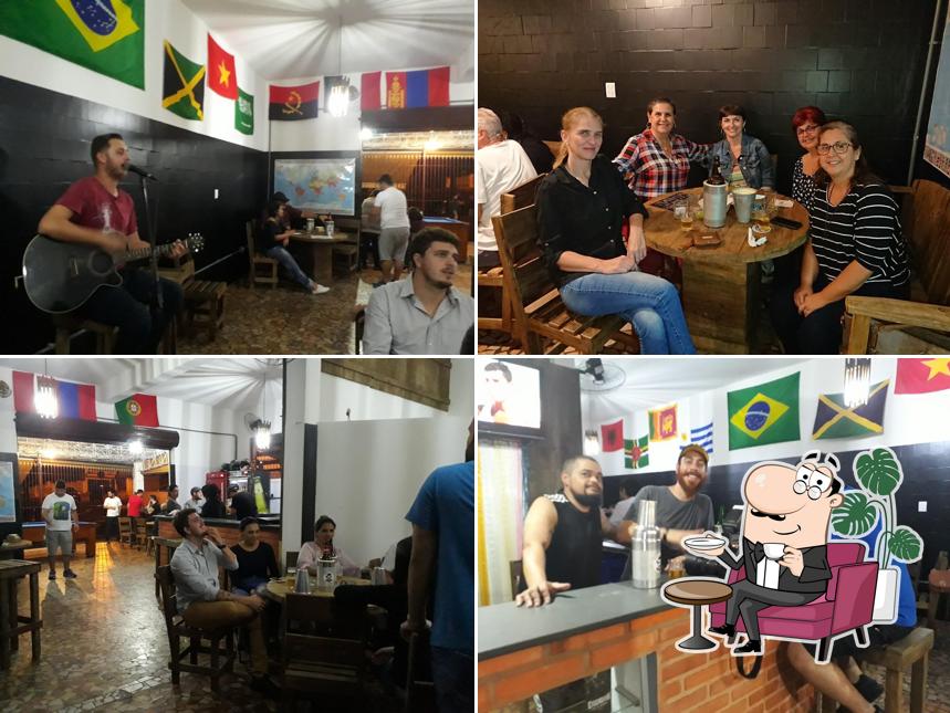 Veja imagens do interior do Esquina Bar e Boteco