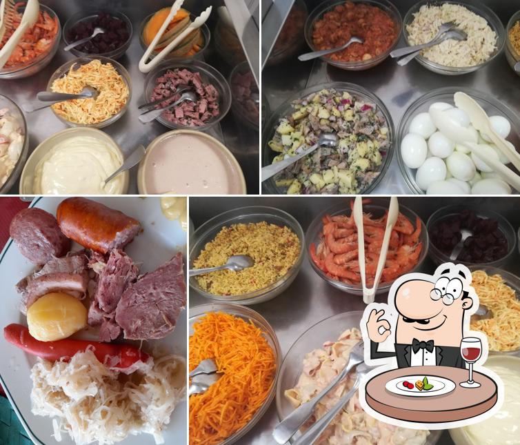 Le family's grill