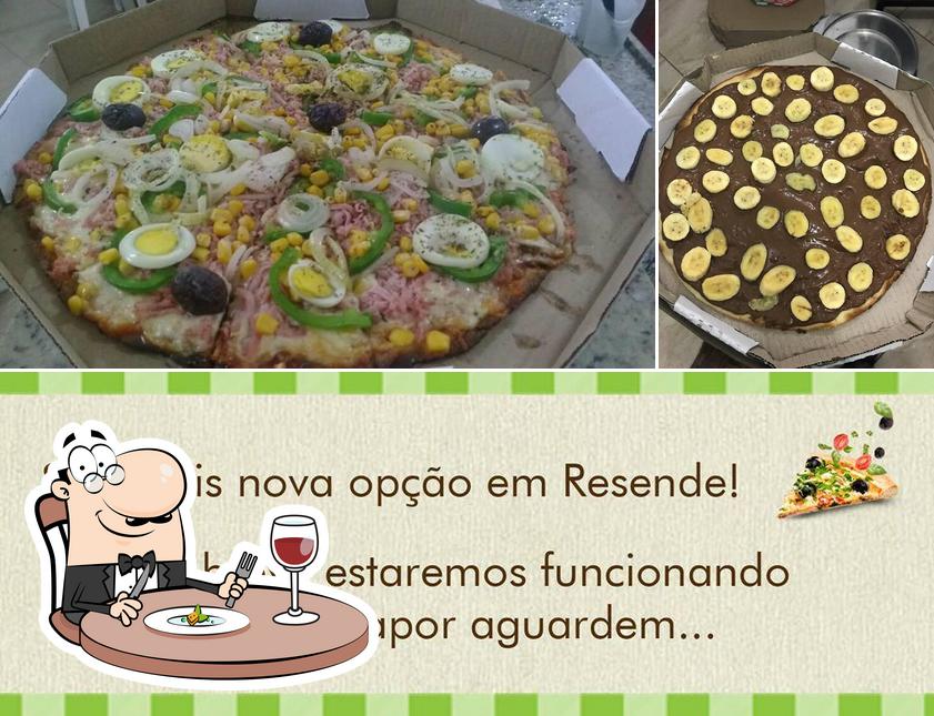 A ilustração da comida e interior no Paraíso das Pizzas