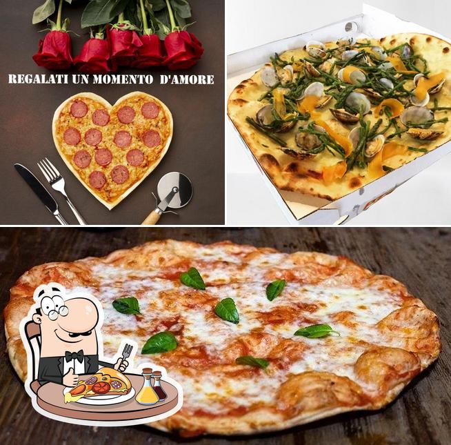 Scegli una pizza a Pizzeria Strapizzati Sotto i Portici