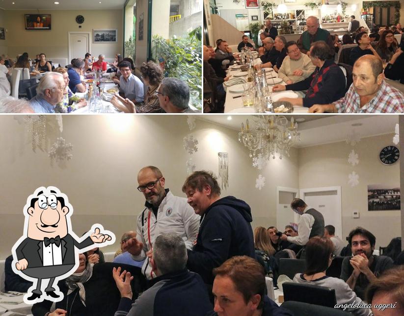 Siediti a un tavolo di Ristorante Pizzeria Lo Smeraldo
