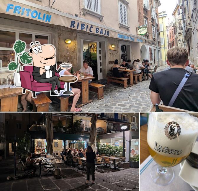 Dai un’occhiata alla foto che raffigura la interni e birra di Ribic Baja
