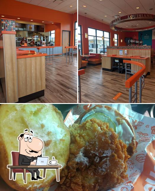 Popeyes Louisiana Kitchen se distingue par sa intérieur et nourriture