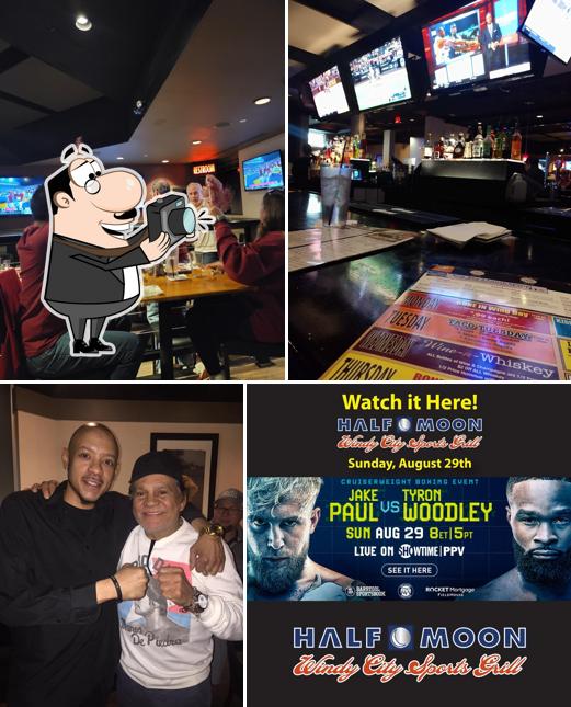 Half Moon Windy City Sports Grill, 2121 E Highland Ave in Phoenix