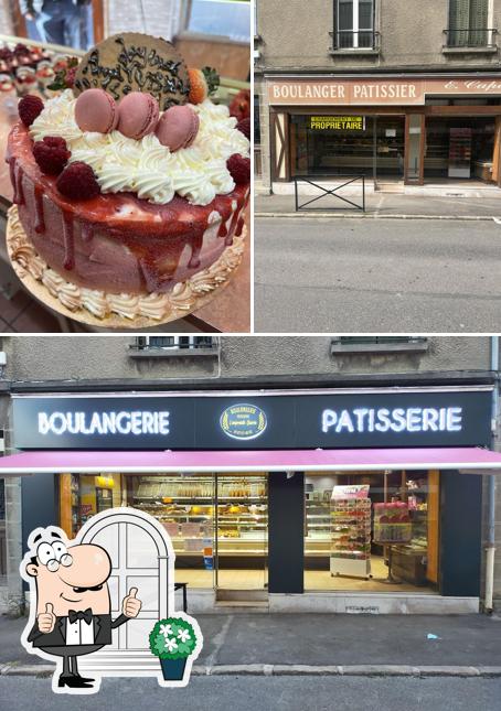 Parmi les diverses choses de la extérieur et la gâteau, une personne peut trouver sur Boulangerie L'empreinte Sucrée