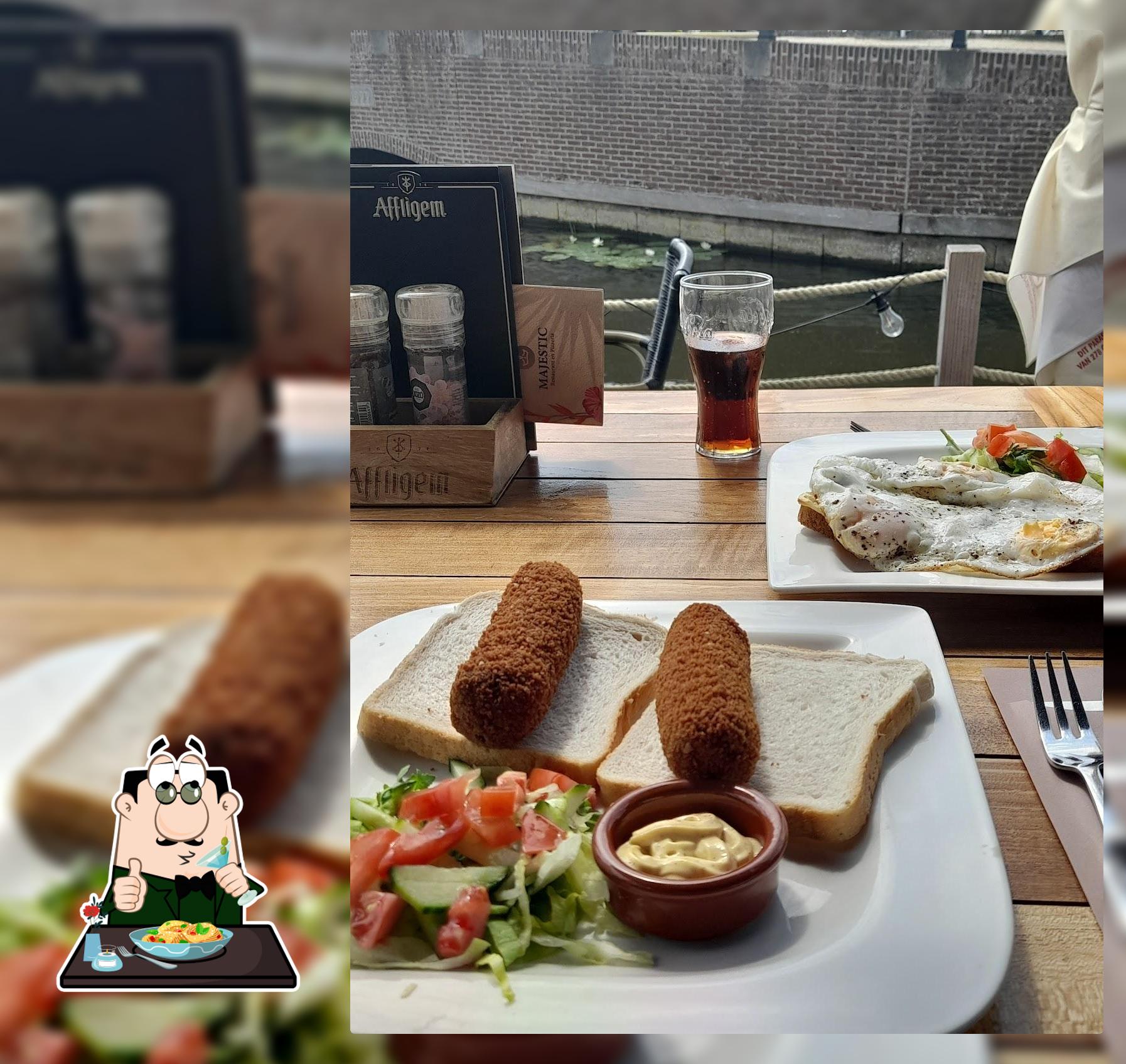 Terras aan het water