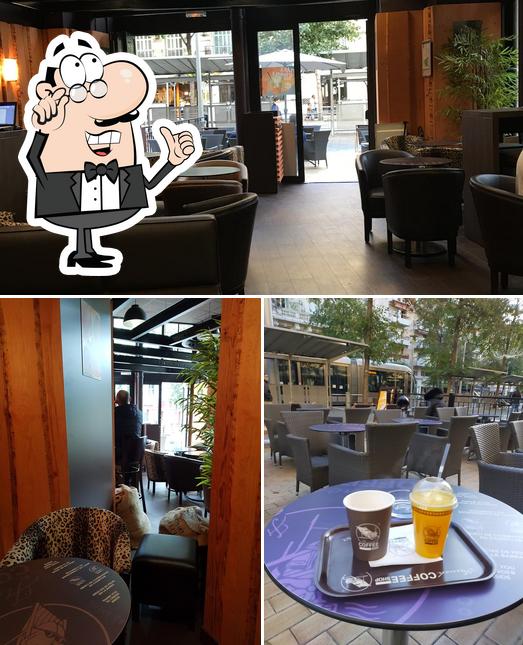 Découvrez l'intérieur de French Coffee Shop