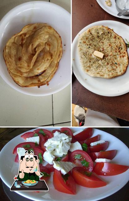 Food at Bubby Da Dhaba