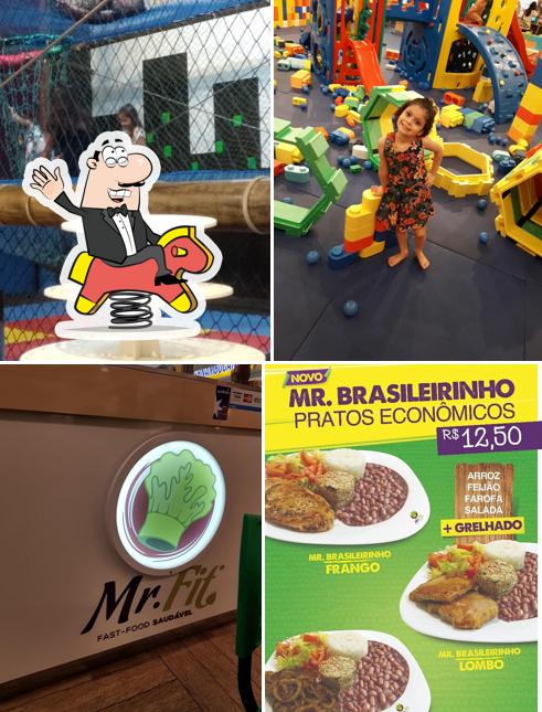 A imagem da área de lazer e interior no Mr Fit Boulevard Bauru - Comida Saudável