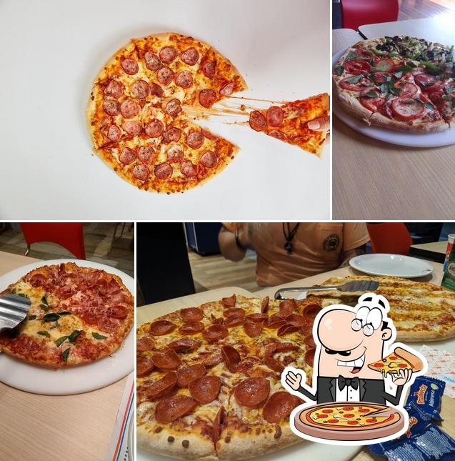 Peça diferentes tipos de pizza