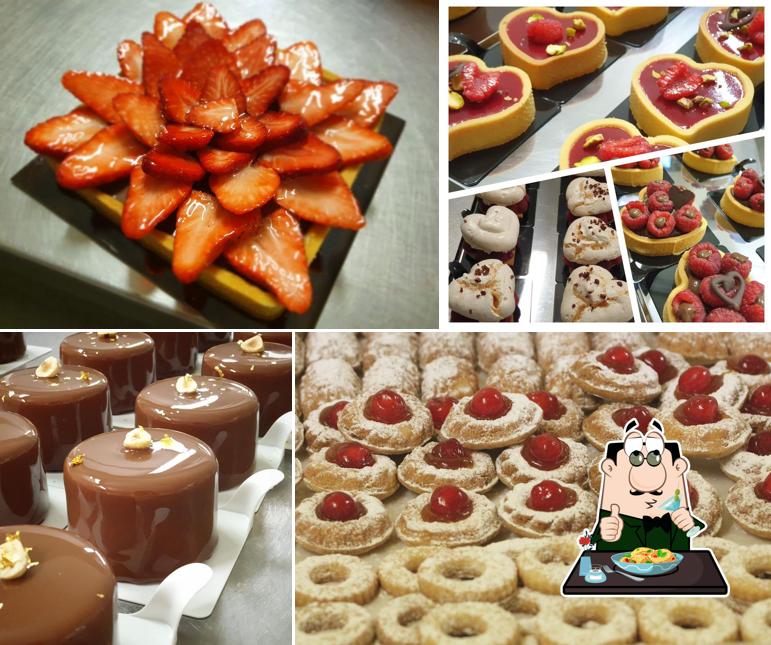 Cibo al Pasticceria Taverna e Tarnuzzer