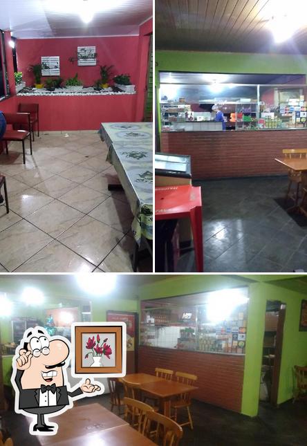 O interior do Pizzaria e Restaurante Silverado