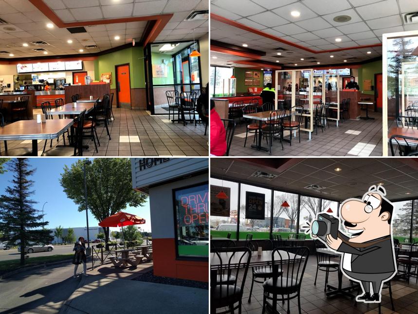 Voici une photo de A&W Canada