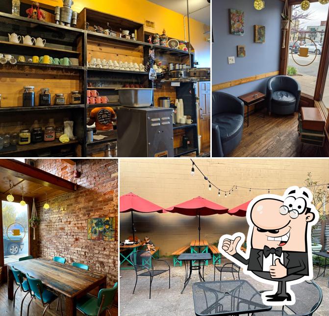 Это изображение кафе "Mean Mug Coffeehouse Southside"