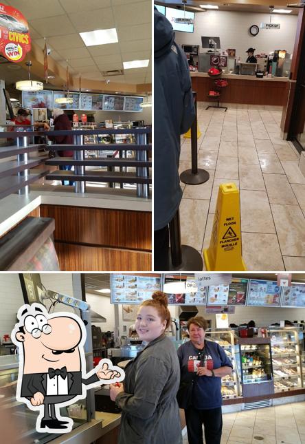 L'intérieur de Tim Hortons