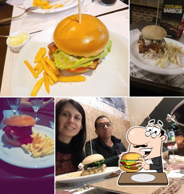 Consiga um hambúrguer no Braseiro Burger House