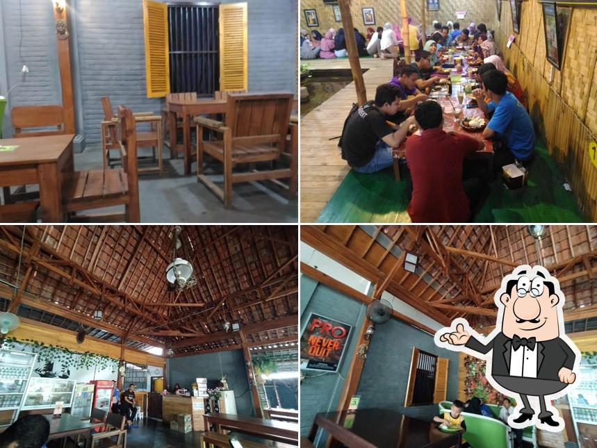 The interior of Warung Kawi Anugerah