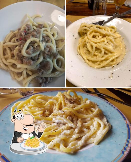 Spaghetti carbonara at Il Vinaio