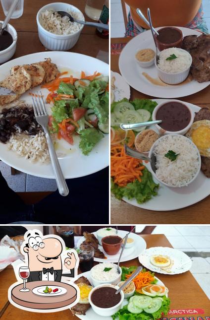 Platos en Fênix Bar