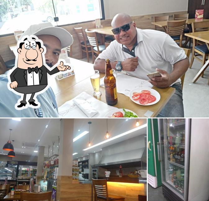 O interior do Padaria Vila Rosa